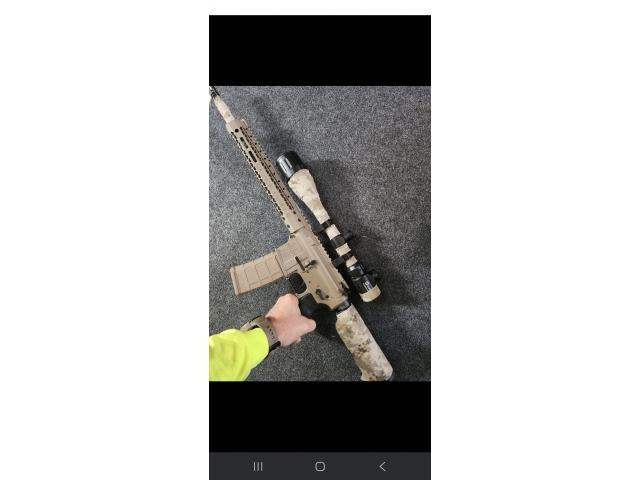 Image 1 / 2