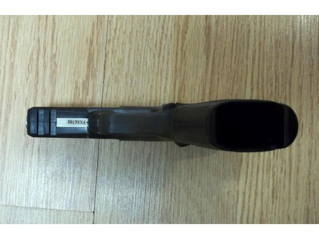 Image 2 / 6