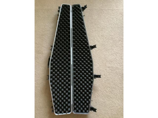 Image 1 / 2