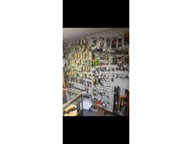 Image 1 / 1