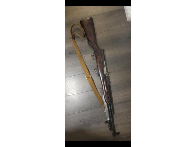 Image 1 / 1