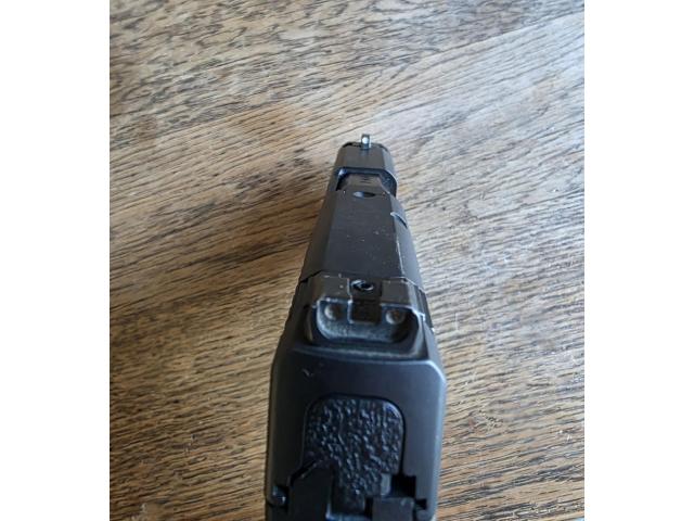Image 1 / 3