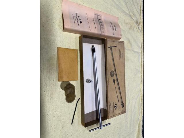 Image 1 / 2