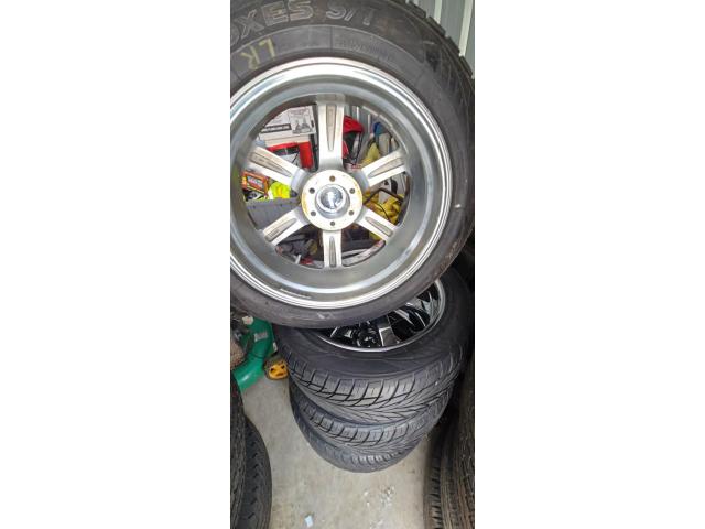 Image 4 / 4