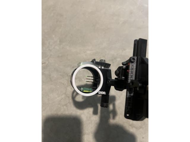 Image 4 / 5