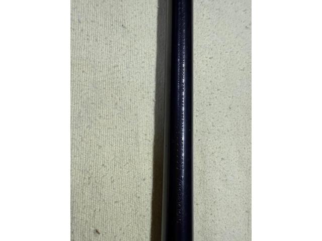 Image 2 / 4
