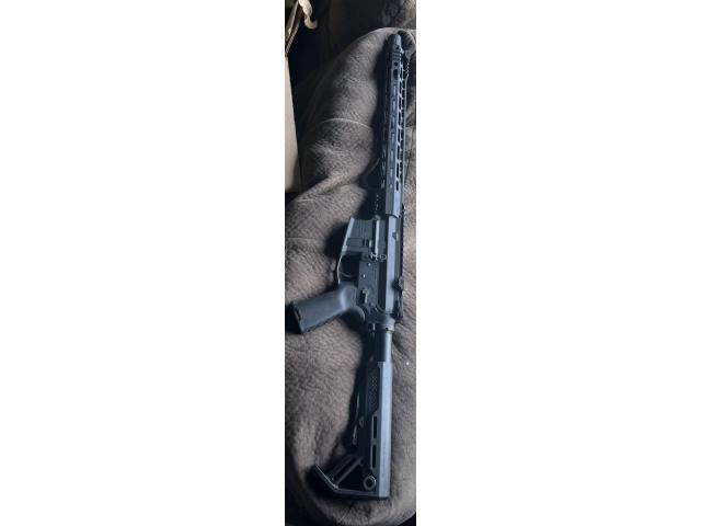 Image 1 / 1