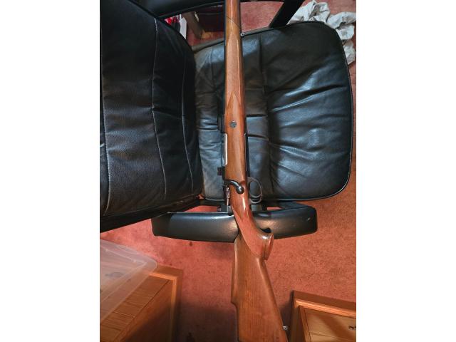 Image 1 / 1