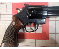 S&W Model 57 41 Magum revolver