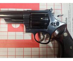 S&W Model 57 41 Magum revolver