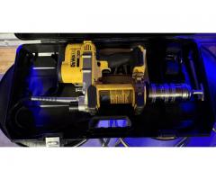 Dewalt Cordless Grease Gun