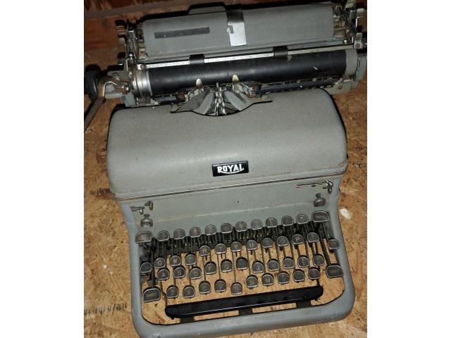 Image 1 / 4