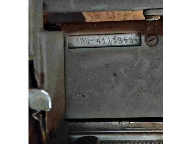 Image 2 / 4
