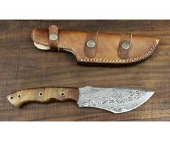 Damascus tracker knife
