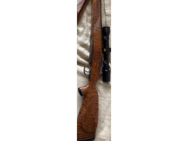 Image 1 / 1