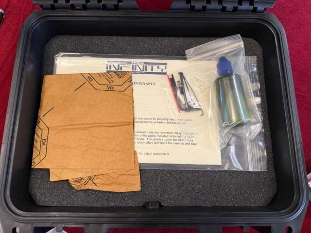 Image 1 / 3