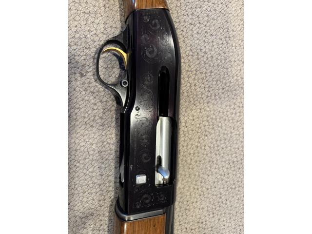 Image 1 / 2