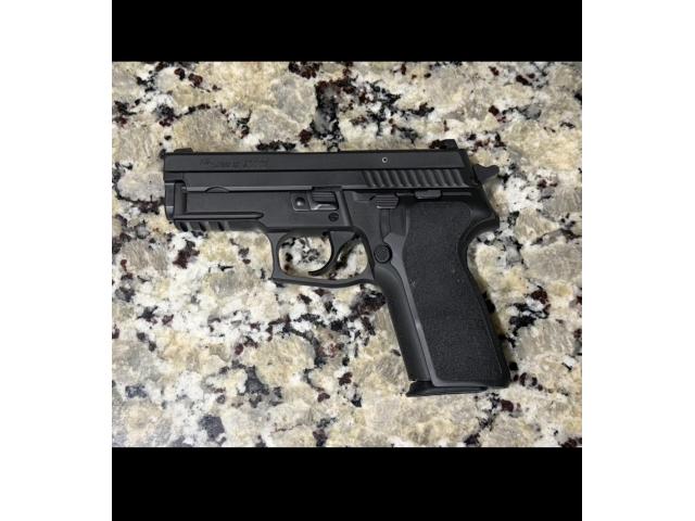 Image 1 / 1
