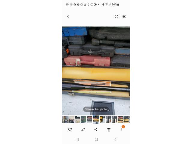 Image 1 / 6