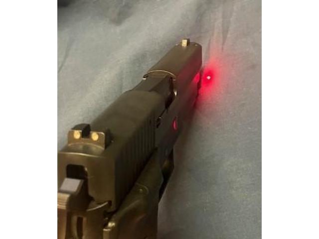 Image 4 / 6