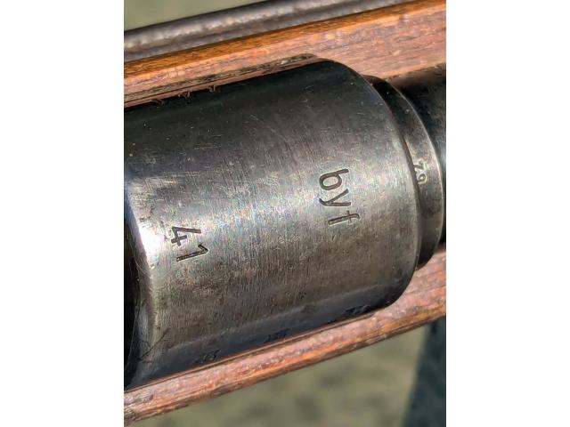 Image 2 / 5