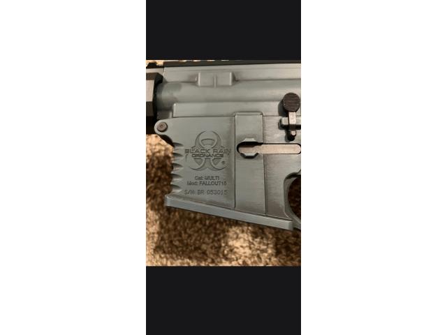 Image 1 / 2