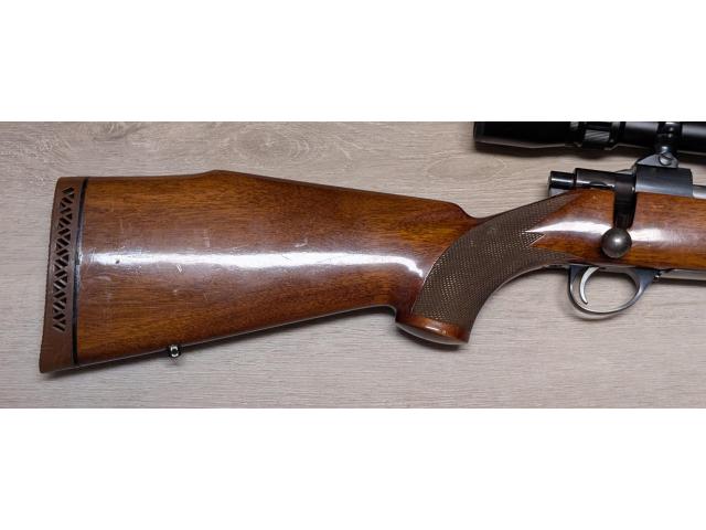 Image 2 / 4