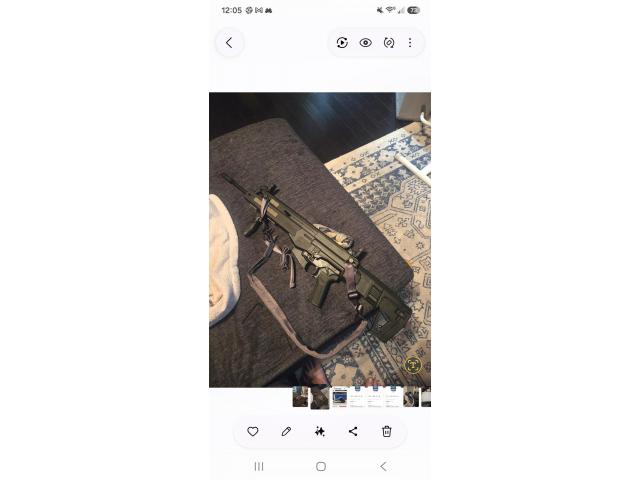 Image 1 / 2