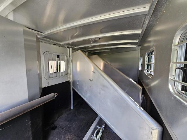 Image 2 / 6
