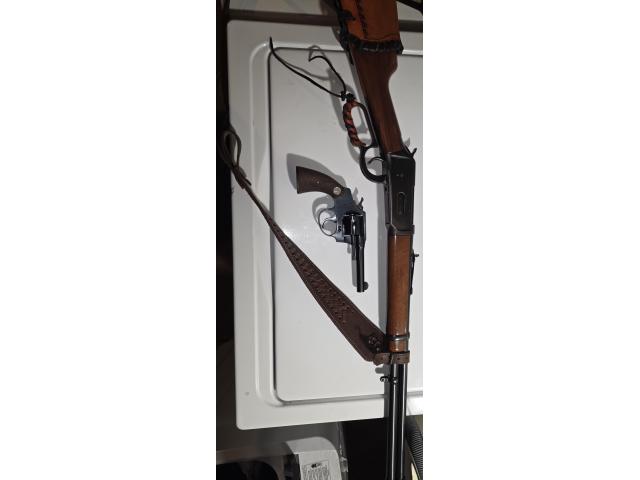 Image 1 / 1