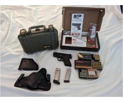 Smith & Wesson M&P Shield 9mm bundle