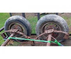 Double axle and wheels