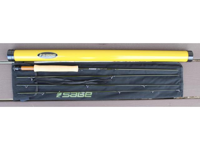 Image 2 / 4