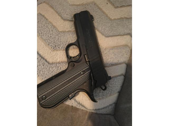 Image 1 / 1
