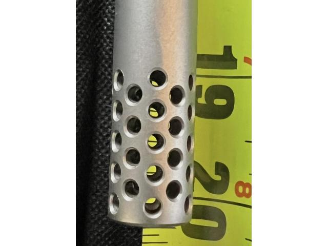Image 4 / 4