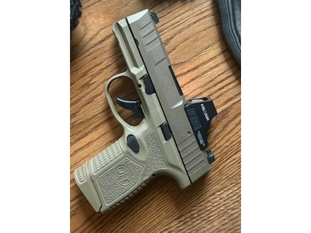 Image 1 / 1