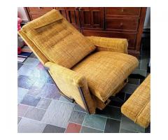 LA-Z-BOY RECLINER, MCM MID CENTURY MODERN RETRO YELLOW RECLINING CHAIR