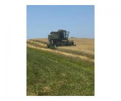 John Deere 4400 Combine