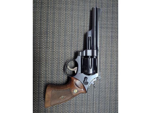 Image 1 / 4