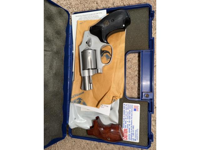 Image 3 / 5