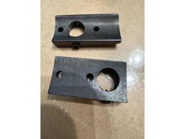 Image 3 / 4