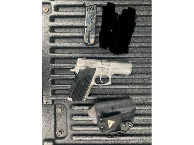 Image 1 / 1