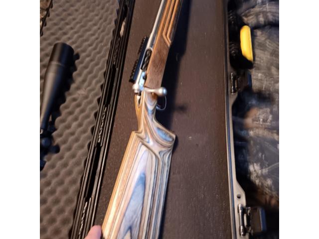 Image 3 / 4