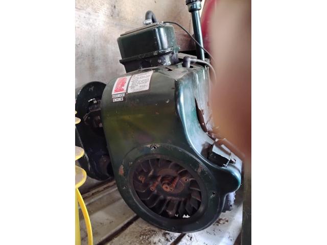 Image 1 / 2