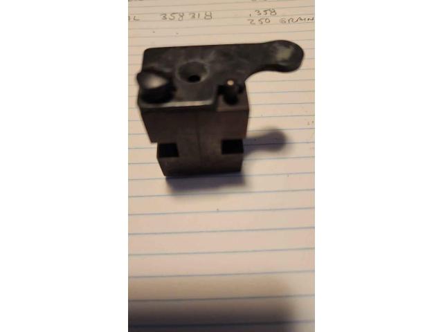 Image 2 / 3